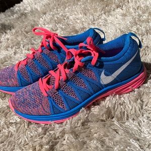 🔹Nike Flyknit Lunar 2